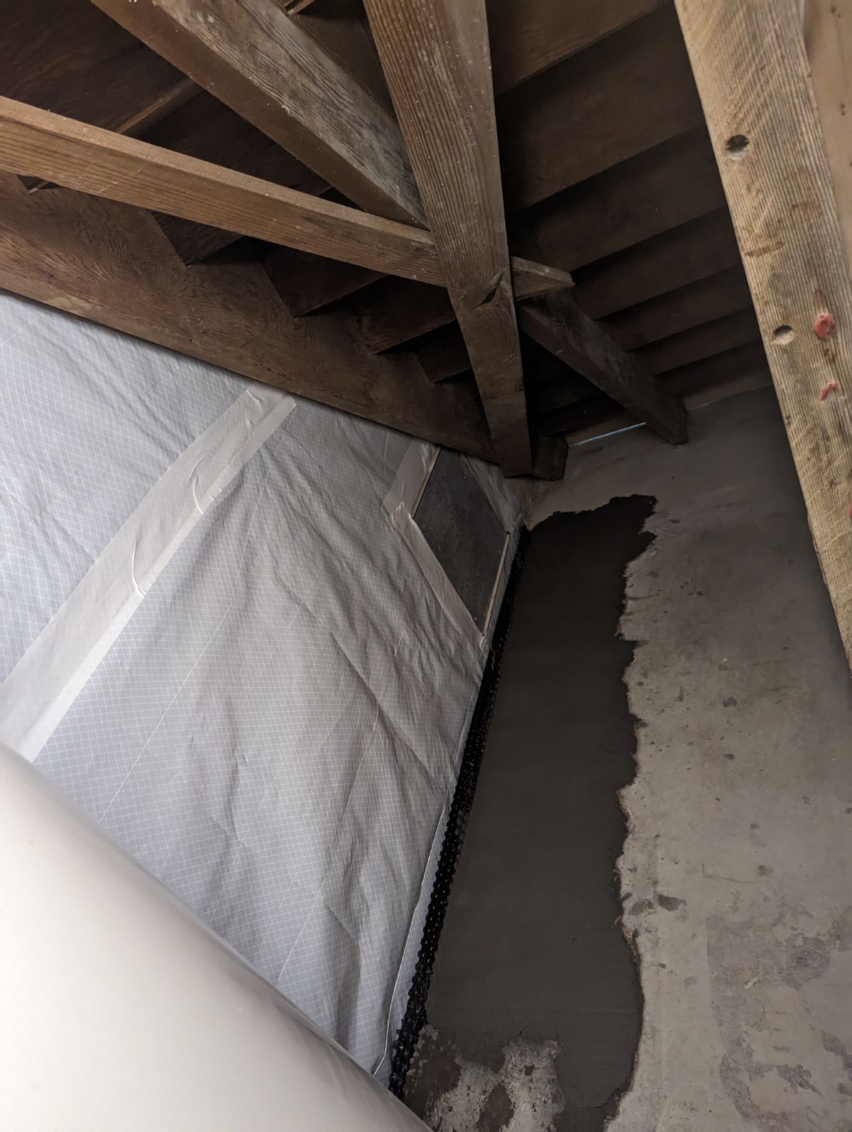 Crawl space encapsulation completed to control high humidity in a Maryland home